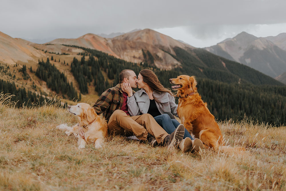 fall engagement photos in colorado
